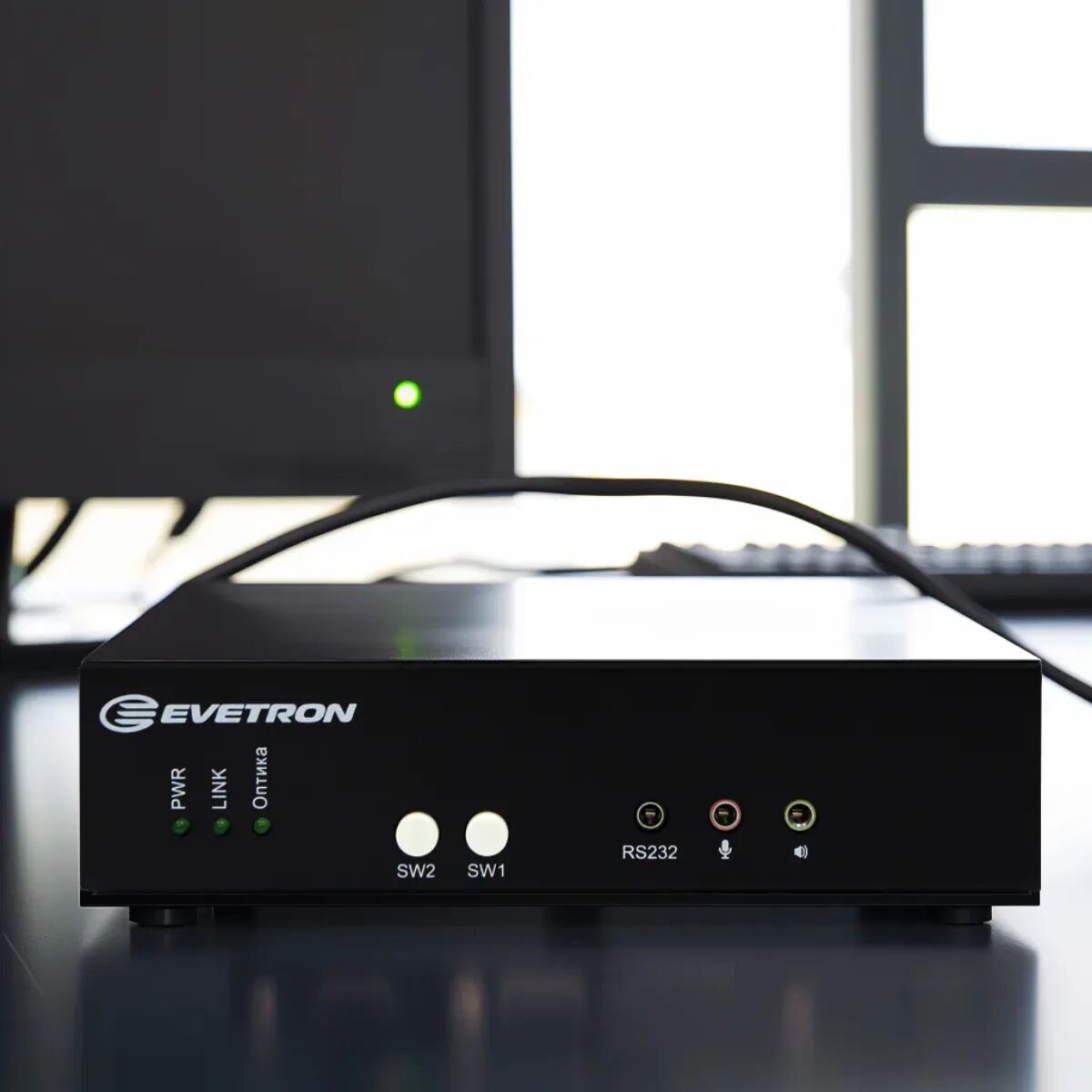 Матричный KVM-удлинитель LHFC 1U2AR-SK-SW — профессиональное KVM-оборудование Evetron